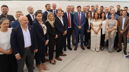 Maximiliano Pullaro y Daniel Scioli encabezaron una nueva asamblea del Consejo Federal de Turismo