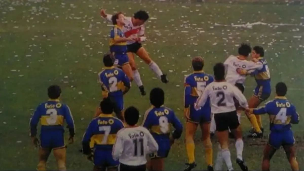 Boca y River con Fate como sponsor.