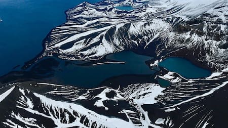 Increíble hallazgo en la Antártida: los lagos de una famosa isla están conectados al océano por un sistema subterráneo oculto