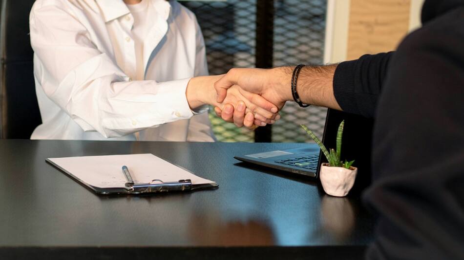 Trabajo, negocios. Foto: Unsplash.