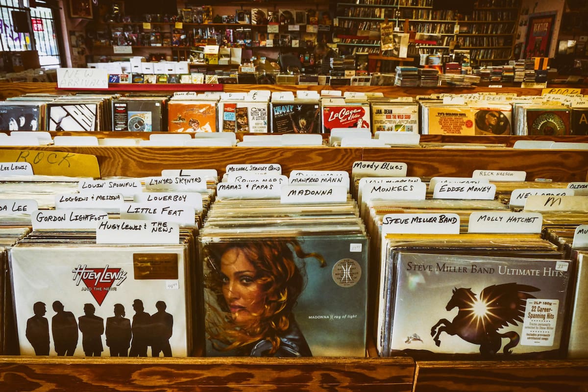 Compact discs o CD. Foto: Pexels