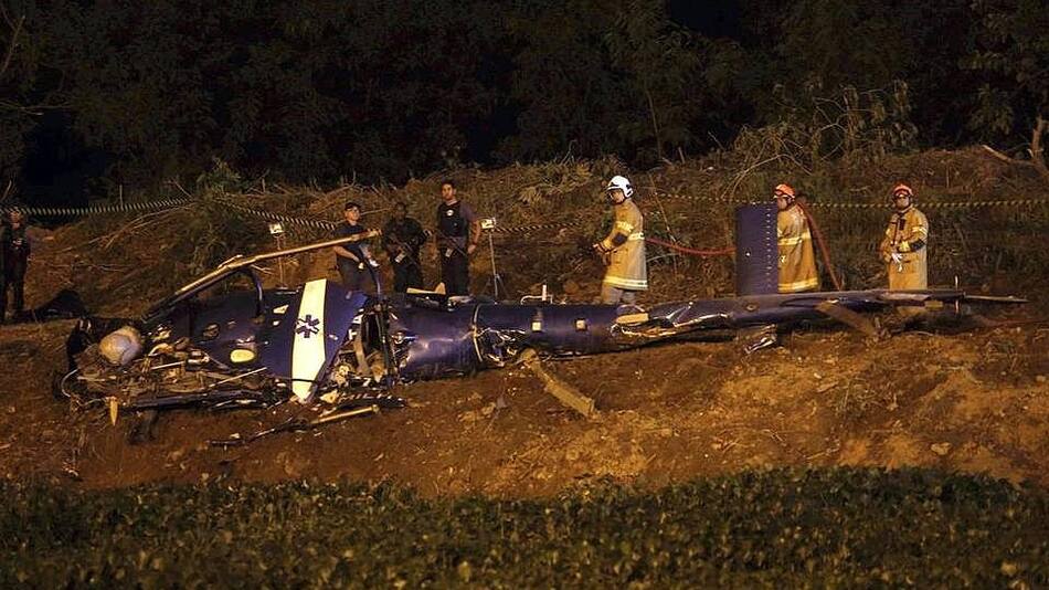 Helicóptero derribado en favela de Río