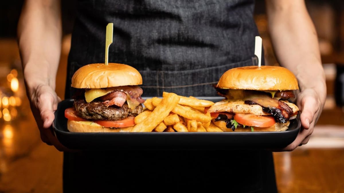 Día Mundial de la Hamburguesa 2026: dónde conseguir 2x1, descuentos del 30% y promociones en Buenos Aires