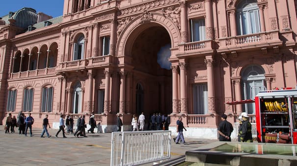 Incendio en Casa Rosada: un cortocircuito causó pánico en el primer piso del edificio