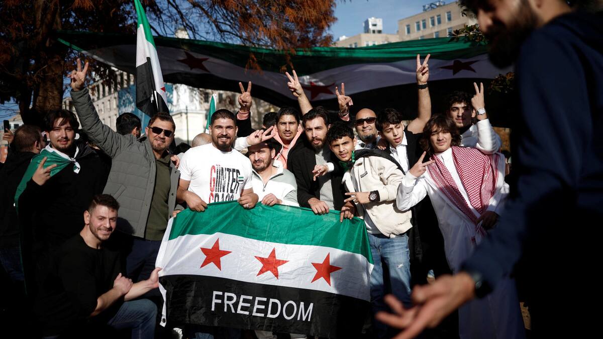 Festejos en Siria tras el derrocamiento de Al Assad. Foto: Reuters.