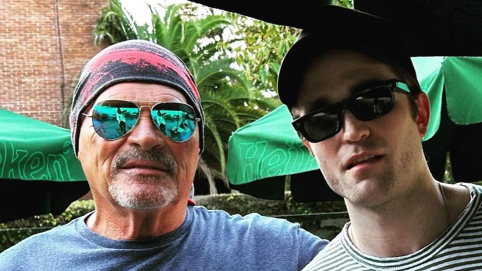 Alfa y Robert Pattinson. Foto Instagram @walteralfa