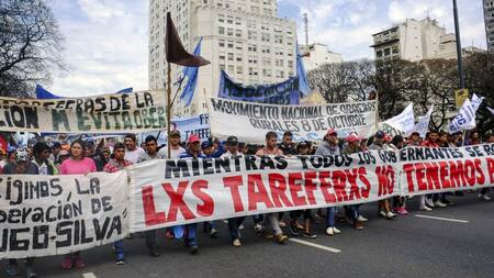 Yerbateros, tareferos protestan en el Congreso, NA