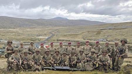 Gurkas en Malvinas. Foto: X @Gurkha_Brigade