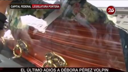 Traslado de restos de Débora Pérez Volpin