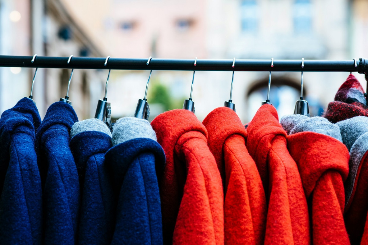 Ropa de invierno. Foto: Unsplash.