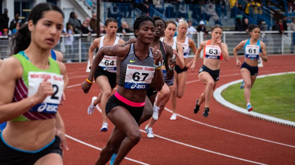 Mujeres haciendo deporte. Foto Unsplash.