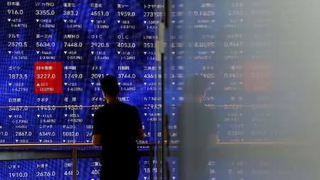 El Nikkei se desplomó un 12,40%. Foto: REUTERS