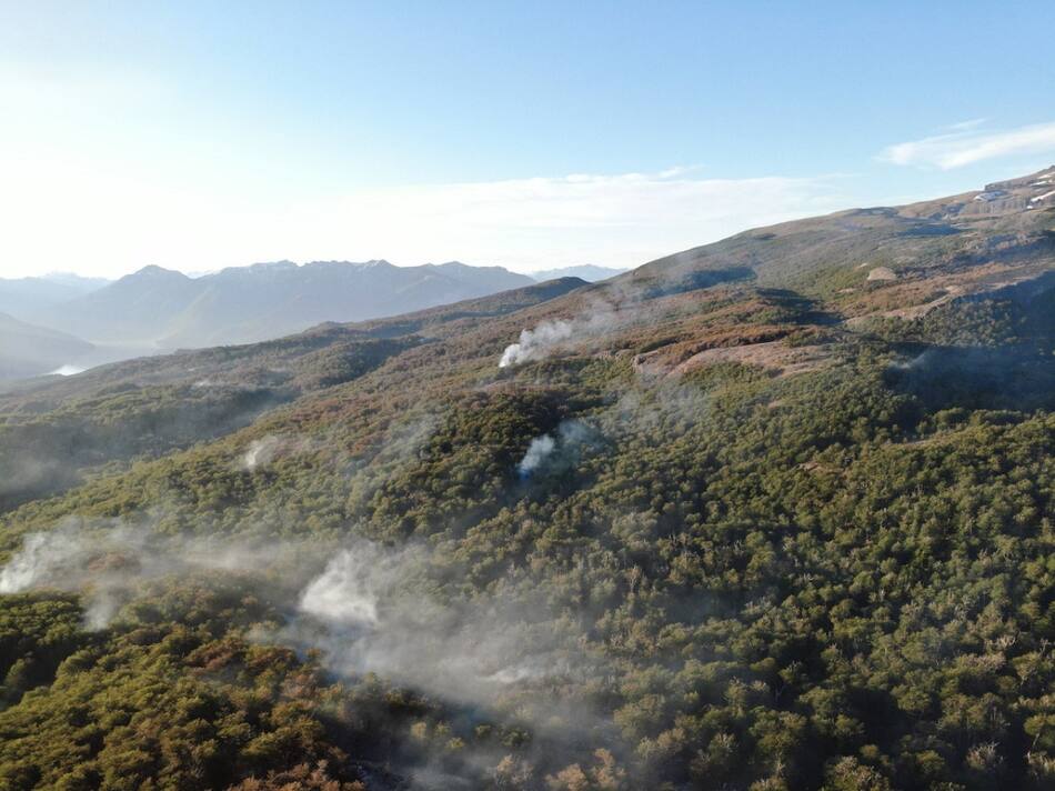 Incendio en el Parque Nacional Los Alerces. Foto: Télam.