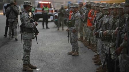 Crisis en Perú: nuevos incidentes en Lima durante las protestas contra el toque de queda, EFE