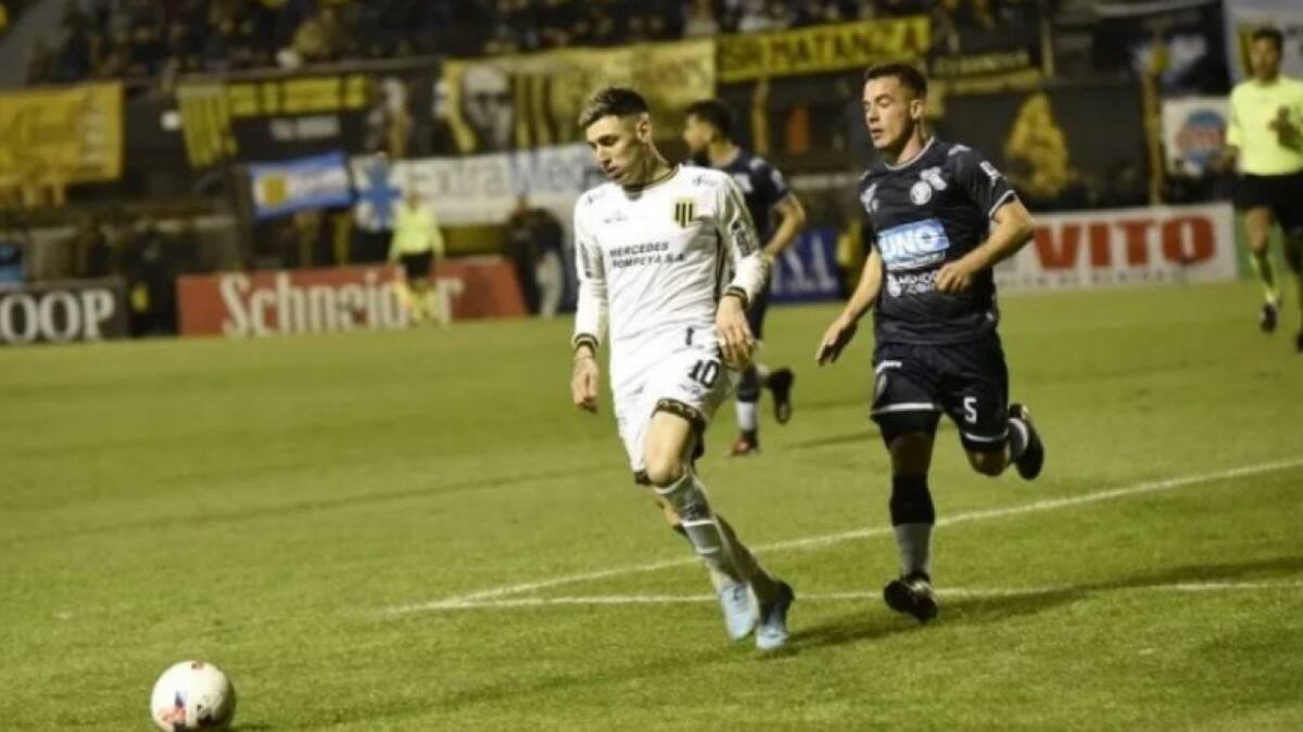 Primera Nacional, Almirante Brown e Independiente Rivadavia. Foto: NA.