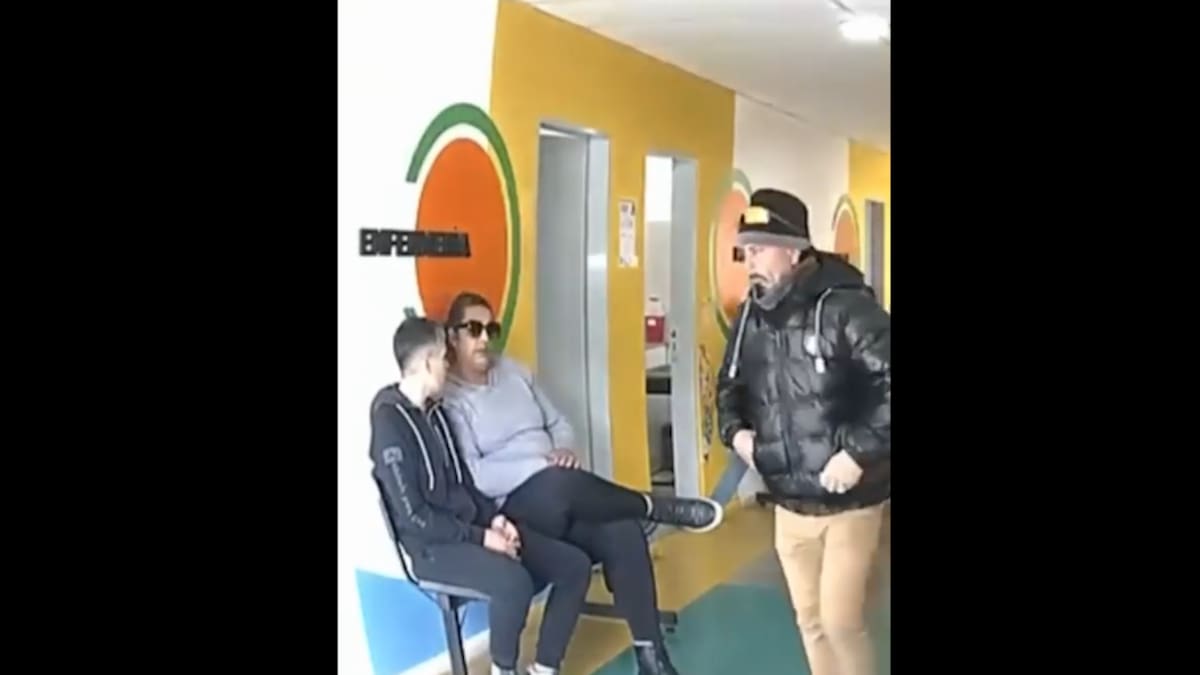 Un hombre atacó con una piedra a una mujer en una sala de espera de Córdoba: fue detenido por odio a la identidad de género