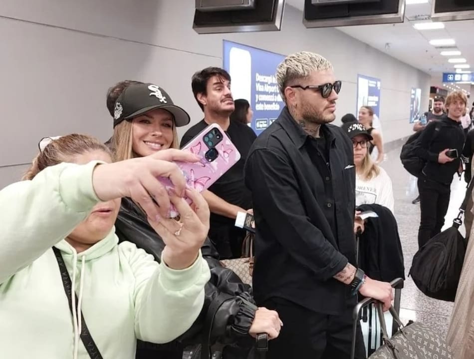 La China Suárez y Mauro Icardi en el Aeropuerto de Ezeiza. Foto: NA.