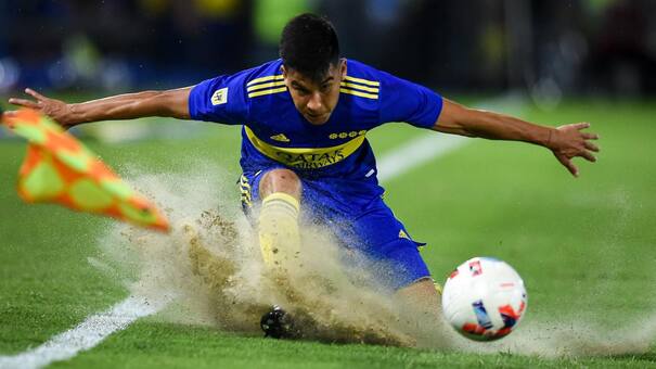 Riquelme confirmó que Boca será local en Vélez por el mal estado del campo de juego