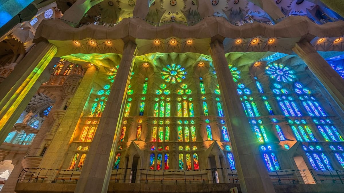 Fotos y videos: un paseo por el interior de la Sagrada Familia, uno de los monumentos más emblemáticos de España