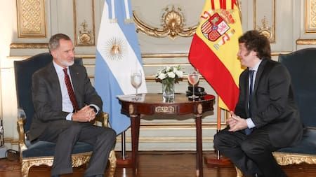 Javier Milei y el rey de España Felipe VI. Foto: NA.