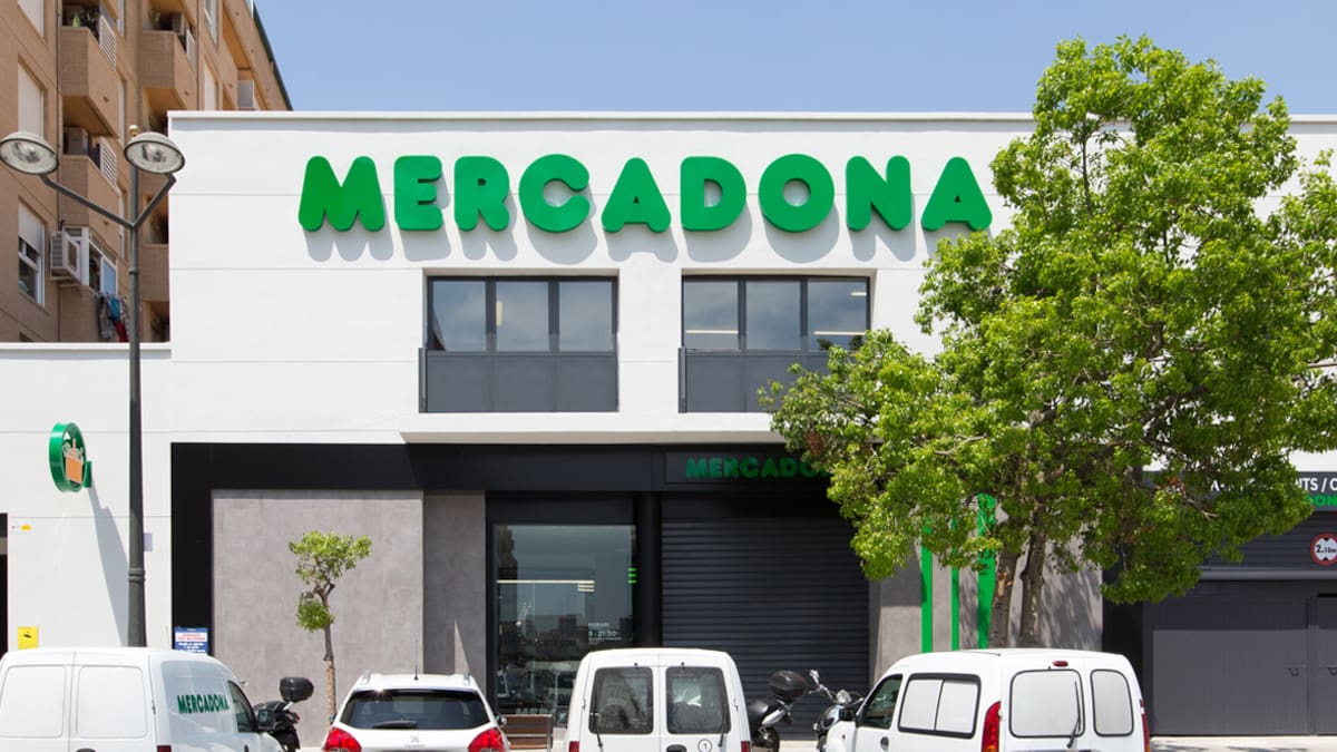 Mercadona busca empleados para trabajar en sus oficinas de España: ofrecen sueldos de 29.678 euros, contratos fijos y jornada completa