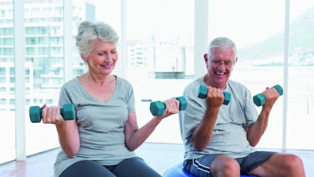 Ejercicios para los mayores de 50 años que no pueden correr. Foto: Unsplash