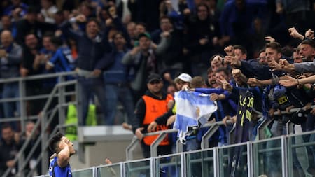 Festejo de Lautaro Martínez para Inter ante Milan por Champions League. Foto: REUTERS.