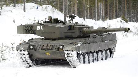 Tanques Leopard noruegos en Ucrania. Foto Twitter @saverioVivas2.