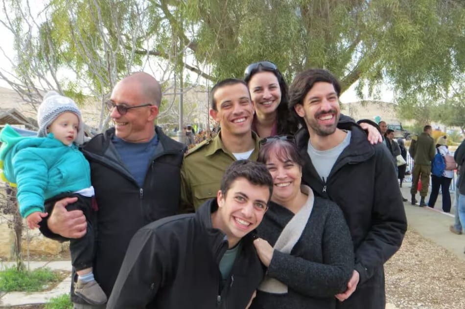 Familia de Lior Rudaeff, rehén secuestrado por Hamás. Foto: Facebook.