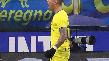 Seria A, Festejo de Lautaro Martínez para Inter ante Bologna. Foto: EFE.