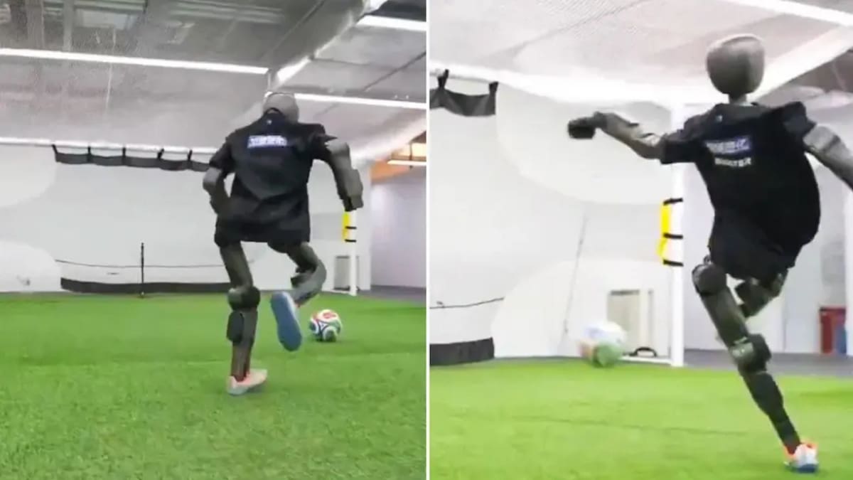Futbolista robot en China.