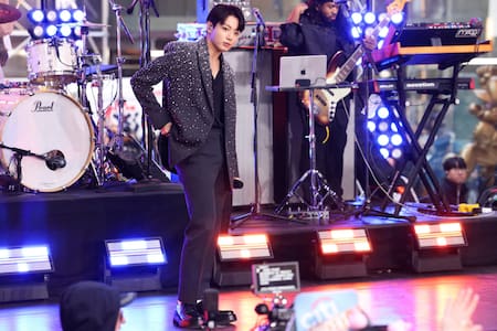 l cantante Jungkook de BTS actúa en el programa