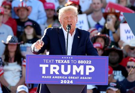 Donald Trump en su primer mitin electoral en Texas. Foto: EFE.