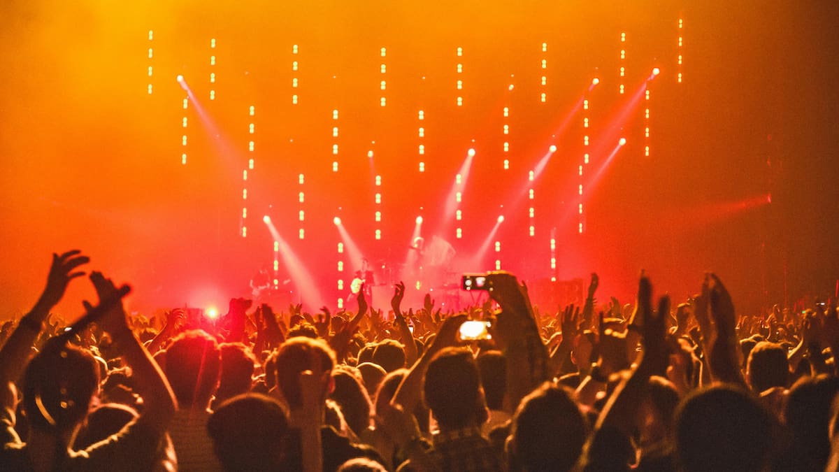 Un joven murió en medio de una fiesta electrónica. Foto: Pexels.