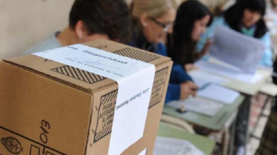 Las autoridades de mesa deben estar presentes durante todo el desarrollo de los comicios.