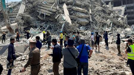 Desesperación tras terremoto en Birmania y Tailandia. Foto: REUTERS/Ann Wang.