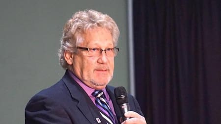 Un hombre fue alcanzado por un rayo y estuvo 28 minutos sin vida: reveló cómo es la muerte en primera persona