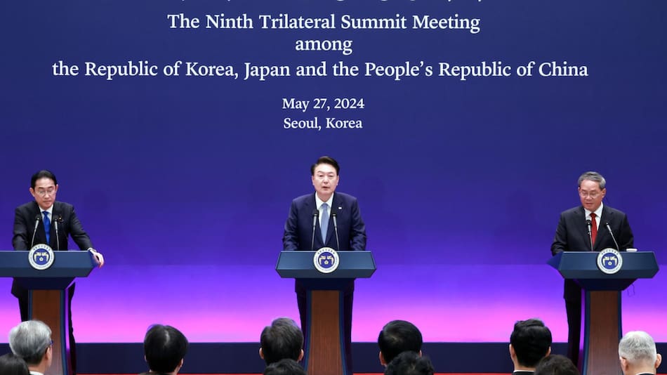 Reunión trilateral entre Japón, Corea del Sur y China. Foto: EFE