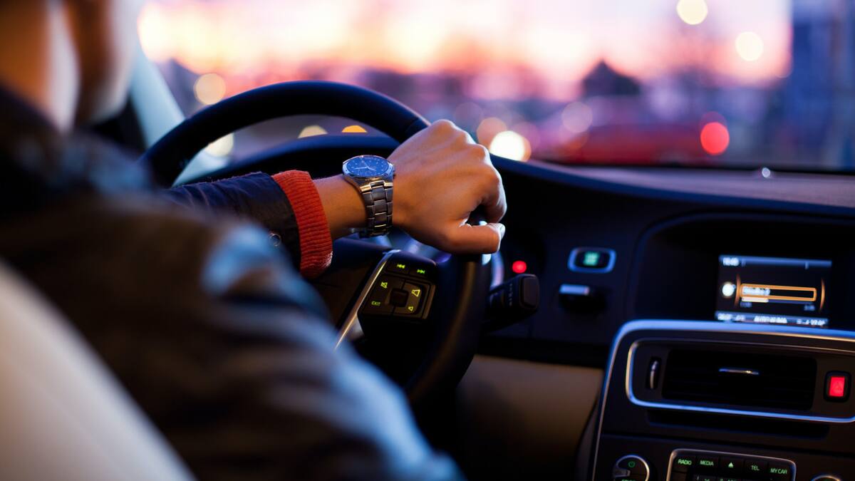 Viajar por las rutas nacionales en auto. Foto: Unsplash