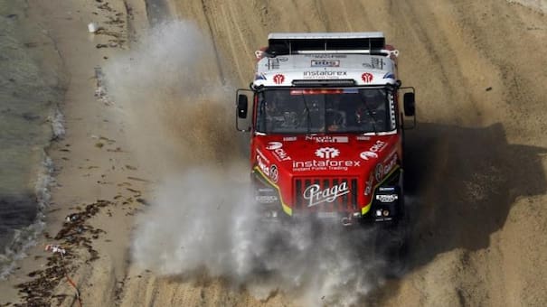 Un espectador del Rally Dakar murió tras ser embestido por el camión de Ales Loprais