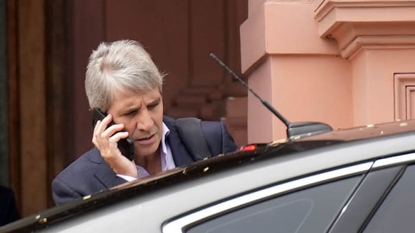 Deuda, tasas y riesgo país: por qué esta semana será decisiva para la estrategia económica de Luis Caputo