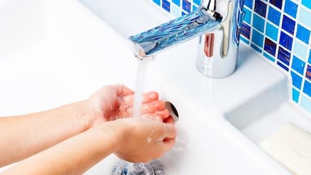 Efemérides del 15 de octubre: se celebra el Día Mundial del Lavado de Manos