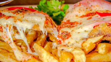 Milanesa napolitana. Foto: Instagram @elbodegondemadero