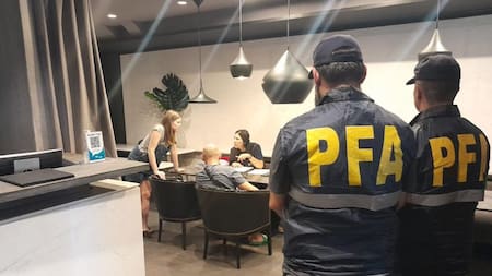 Allanaron viviendas en Puerto Madero de la red que ingresa mujeres rusas embarazadas al país