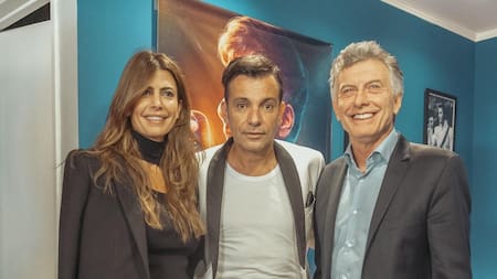 Apasionados: Mauricio Macri y Juliana Awada se animaron a bailar un lento en la obra de Martín Bossi