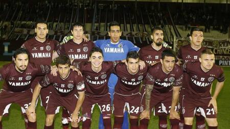 Jugadores de Lanús y Talleres de Remedios de Escalada se sumaron a una campaña para donar sangre