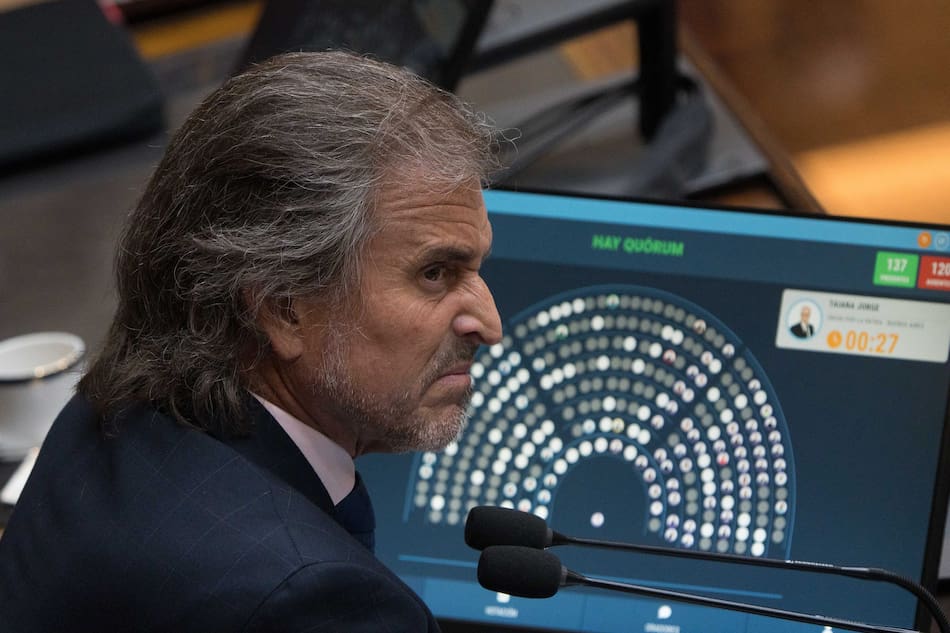 Bertie Benegas Lynch.