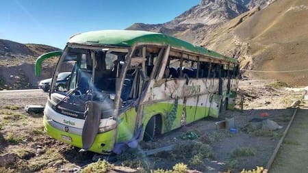 Tragedia de Mendoza - Micro accidentado