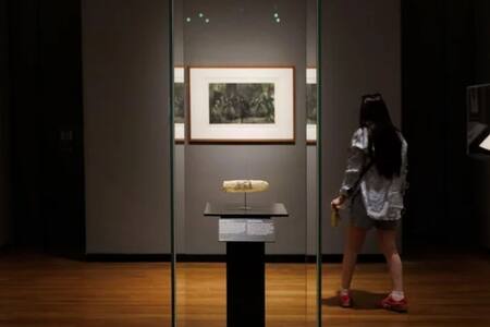 El condón en exposición en Amsterdam tiene unos 200 años. Fuente: NA