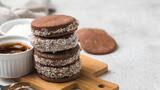 Receta fácil y rápida: cómo hacer 2 docenas de alfajores de cacao
